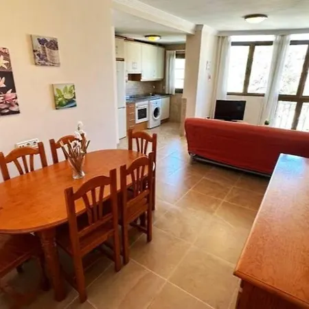 Apartamento Con Parking Privado - Av. Carlos Haya * Malaga