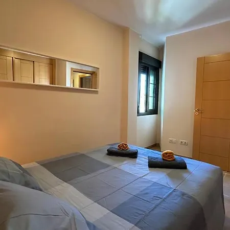 Apartamento Con Parking Privado - Av. Carlos Haya Malaga